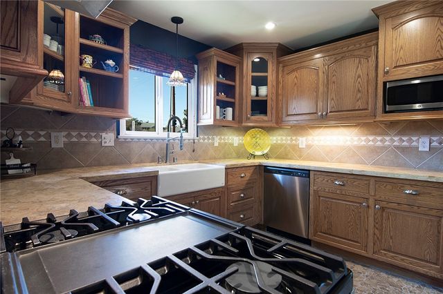 544 N California Street, Burbank, CA 91505