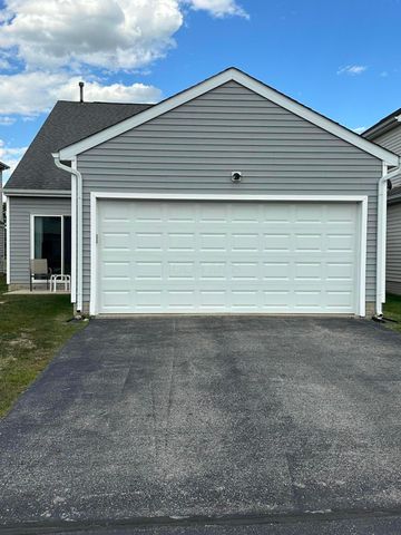 2541 Silver Fir Lane, Grove City, OH 43123