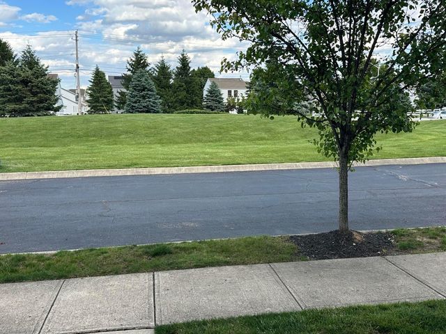 2541 Silver Fir Lane, Grove City, OH 43123