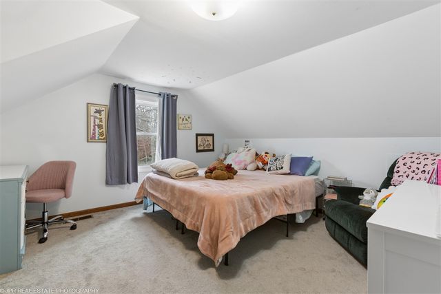 28 S Griffith Street, New Buffalo, MI 49117