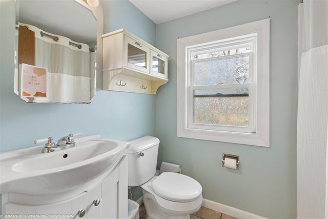 28 S Griffith Street, New Buffalo, MI 49117