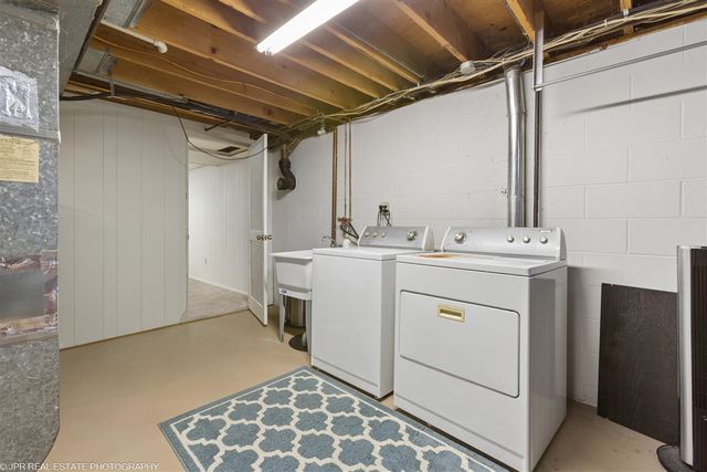 28 S Griffith Street, New Buffalo, MI 49117