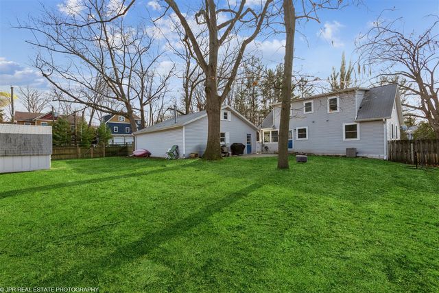 28 S Griffith Street, New Buffalo, MI 49117