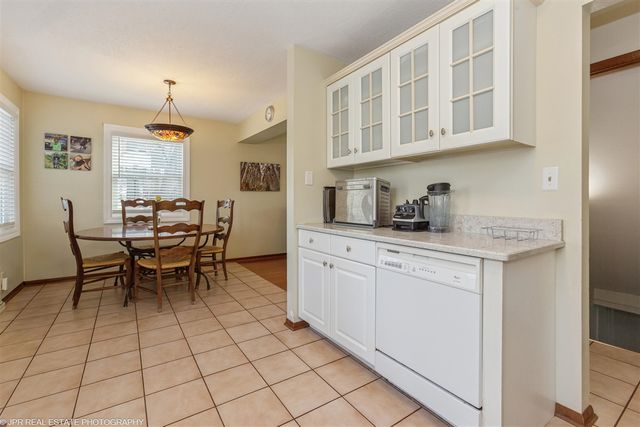 28 S Griffith Street, New Buffalo, MI 49117