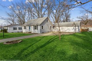 28 S Griffith Street, New Buffalo, MI 49117