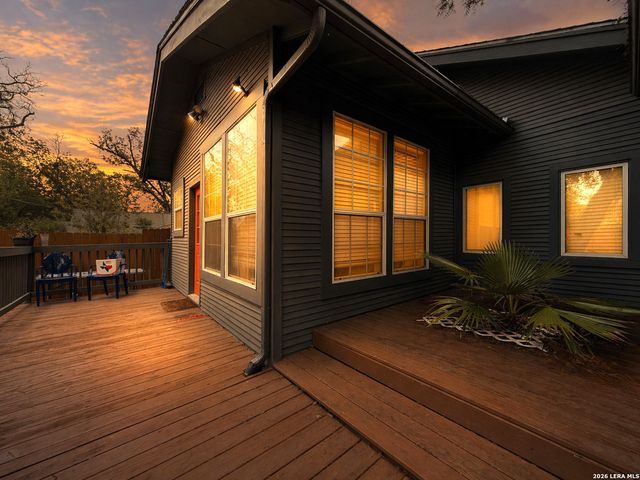 326 QUEEN ANNE CT, San Antonio, TX 78209
