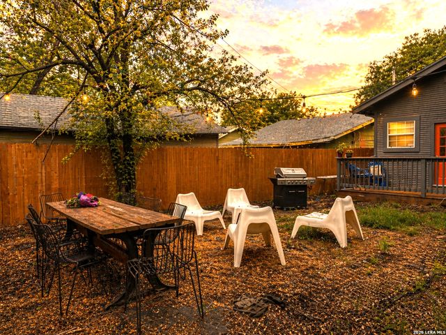 326 QUEEN ANNE CT, San Antonio, TX 78209