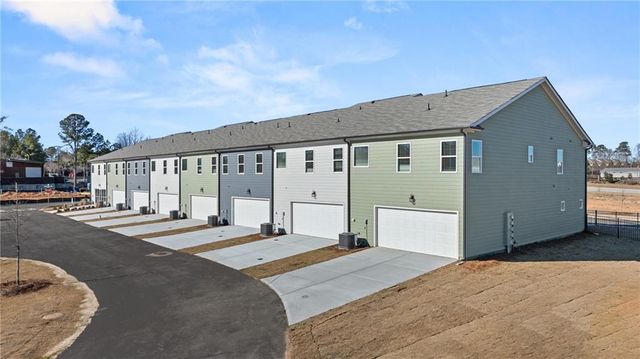 3285 Lake Carlton Road, Loganville, GA 30052