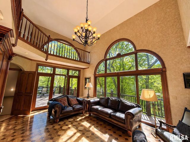 11350 N OAK TRAIL Drive, Peoria, IL 61615