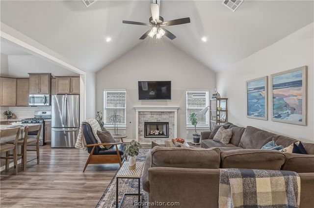 3920 Brownway Court, College Station, TX 77845