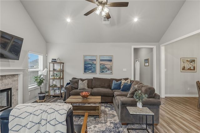 3920 Brownway Court, College Station, TX 77845