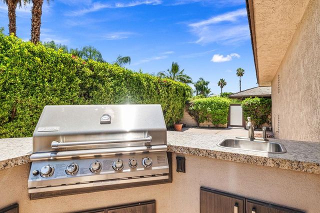62 Dartmouth Drive, Rancho Mirage, CA 92270