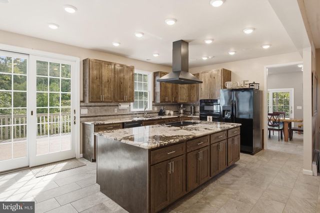 880 CRESSMAN RD, Harleysville, PA 19438