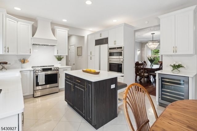 50 Scheurman Ter, Green Brook Twp., NJ 07059