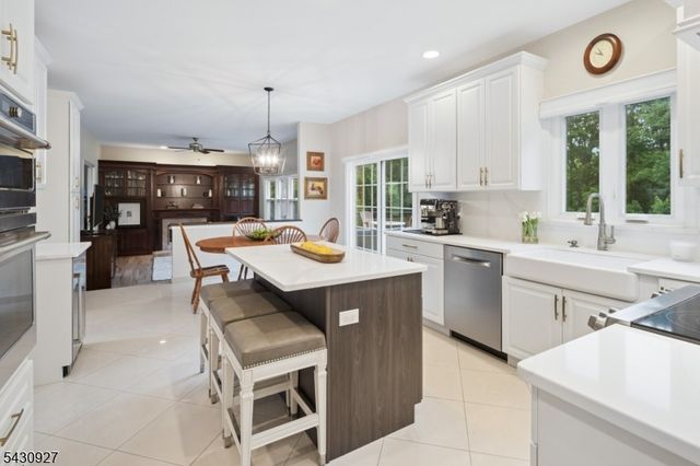 50 Scheurman Ter, Green Brook Twp., NJ 07059