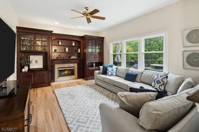 50 Scheurman Ter, Green Brook Twp., NJ 07059