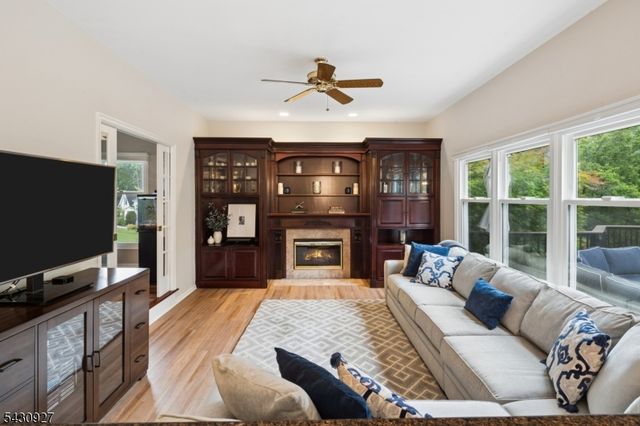 50 Scheurman Ter, Green Brook Twp., NJ 07059