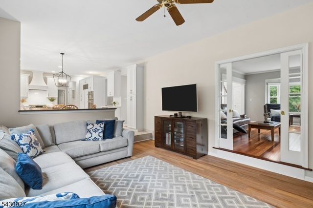 50 Scheurman Ter, Green Brook Twp., NJ 07059