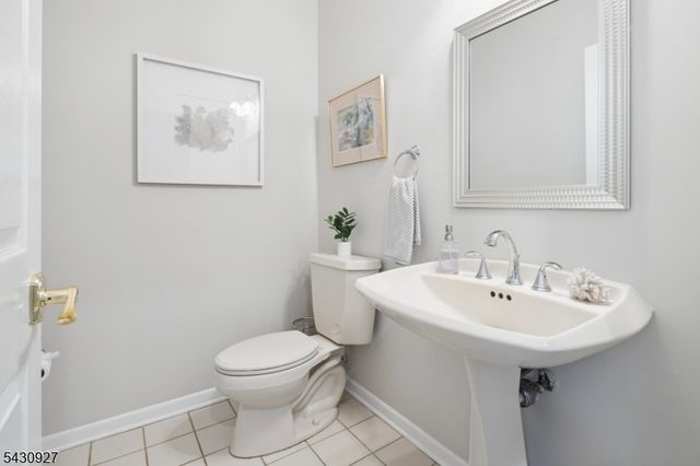 50 Scheurman Ter, Green Brook Twp., NJ 07059