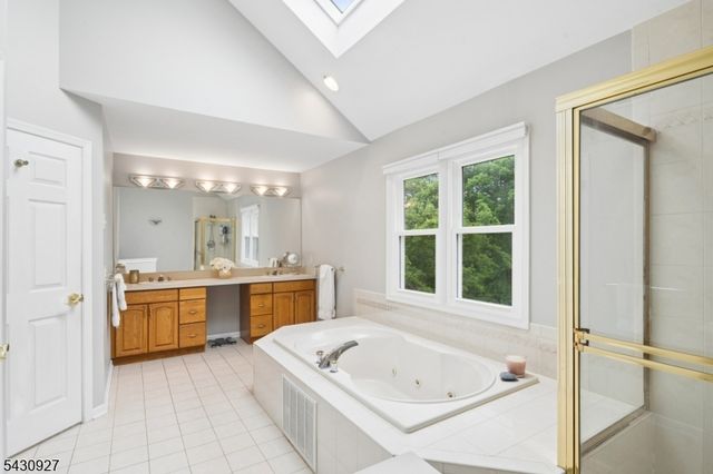 50 Scheurman Ter, Green Brook Twp., NJ 07059