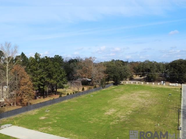 150 Dutch Manor Dr, Baton Rouge, LA 70810