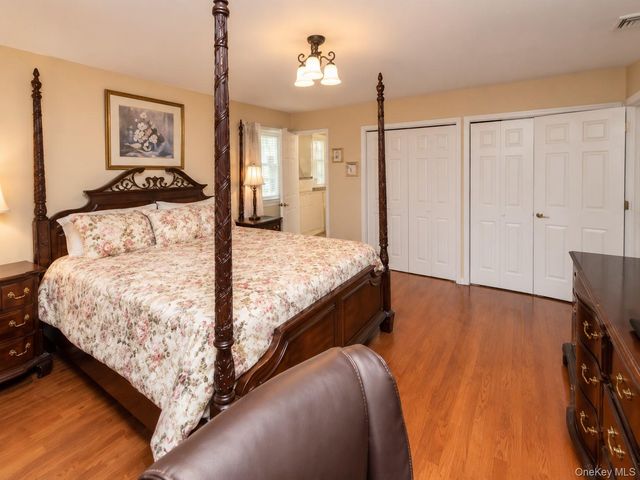 10 Roe Circle, Monroe, NY 10950