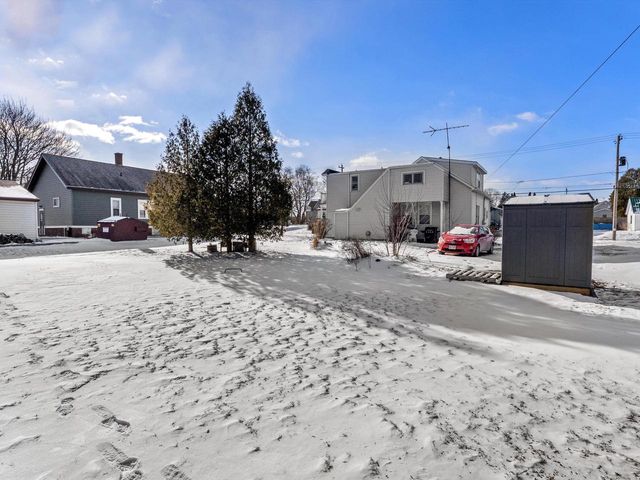 1129 S 20th STREET, Manitowoc, WI 54220