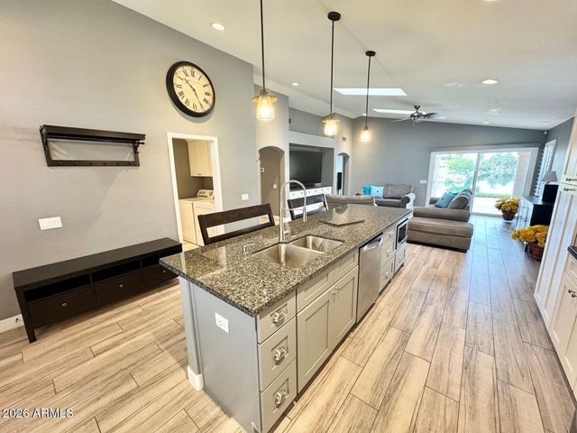 1401 W BLUE RIDGE Court, Chandler, AZ 85248