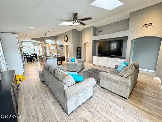 1401 W BLUE RIDGE Court, Chandler, AZ 85248