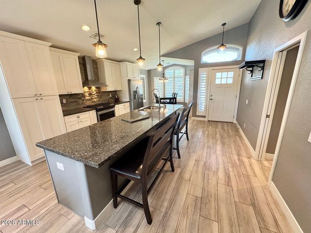 1401 W BLUE RIDGE Court, Chandler, AZ 85248