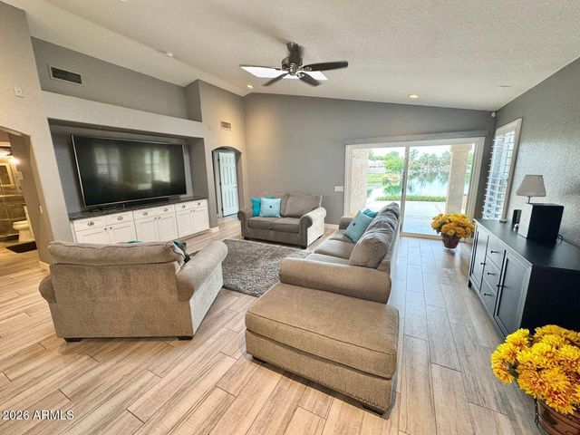 1401 W BLUE RIDGE Court, Chandler, AZ 85248
