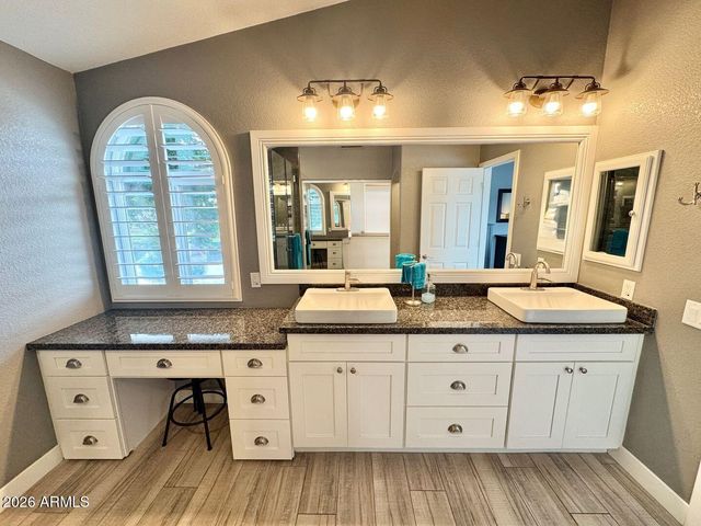 1401 W BLUE RIDGE Court, Chandler, AZ 85248