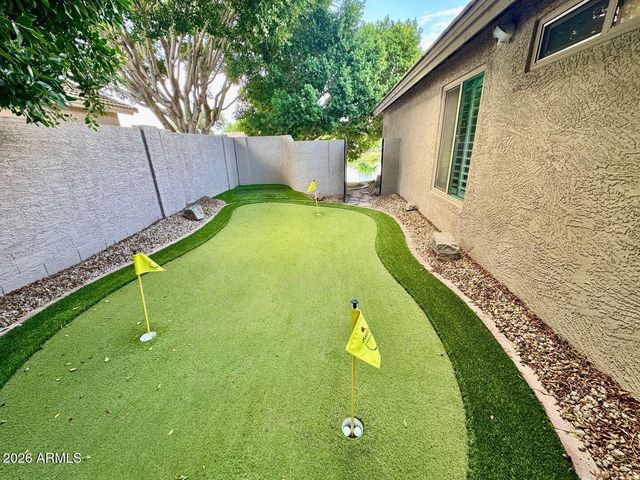 1401 W BLUE RIDGE Court, Chandler, AZ 85248