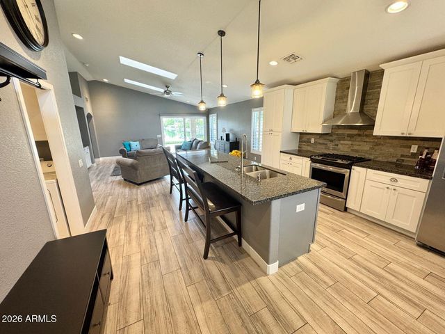 1401 W BLUE RIDGE Court, Chandler, AZ 85248