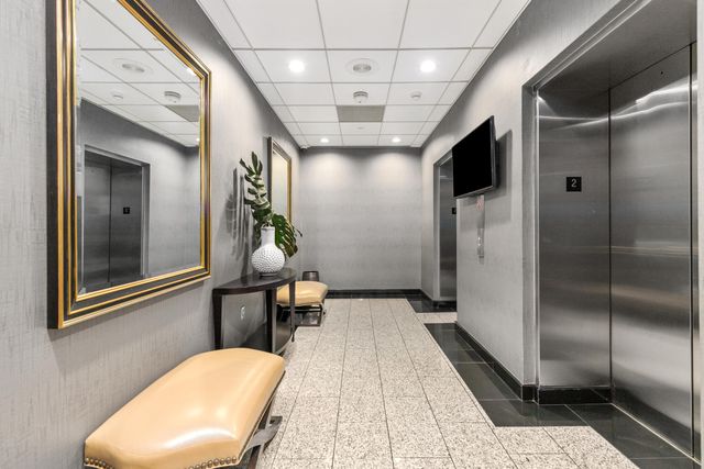 33 Campau Circle NW 2704, Grand Rapids, MI 49503