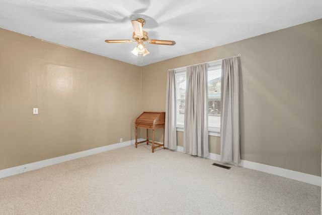 135 Main St, Mc Ewen, TN 37101