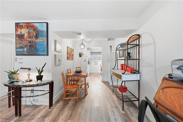 2104 Victoria CT, Carrollton, VA 23314