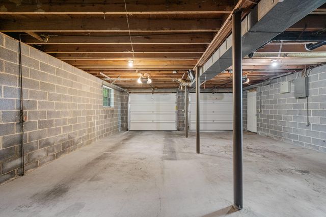 1300 Highcrest Drive, Hixson, TN 37343
