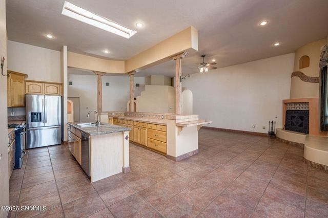 5225 Angel Fire Place, Las Cruces, NM 88011