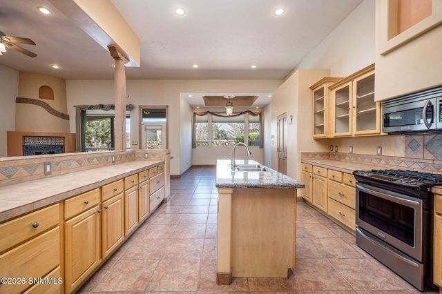 5225 Angel Fire Place, Las Cruces, NM 88011