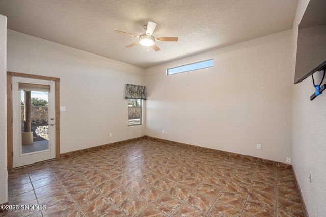 5225 Angel Fire Place, Las Cruces, NM 88011