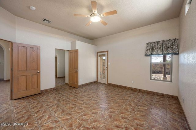 5225 Angel Fire Place, Las Cruces, NM 88011