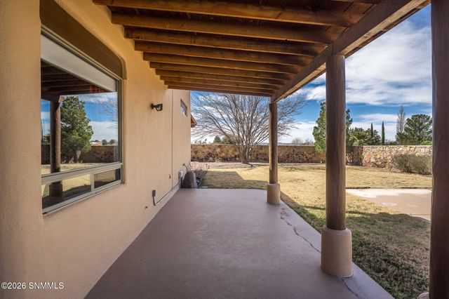 5225 Angel Fire Place, Las Cruces, NM 88011