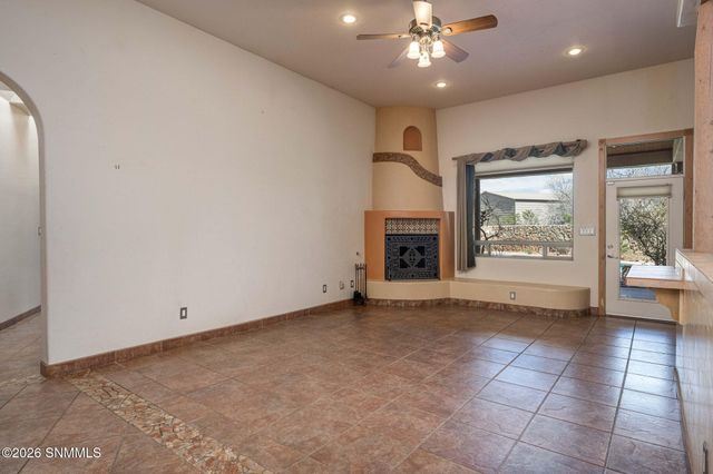 5225 Angel Fire Place, Las Cruces, NM 88011