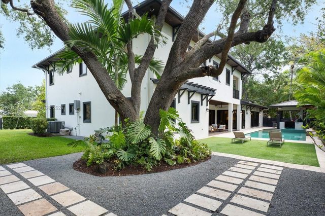 8100 SW 96th St, Miami, FL 33156