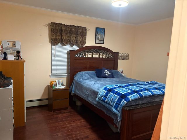 95 Horton Avenue, Valley Stream, NY 11581