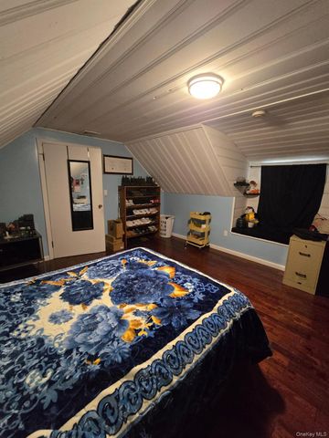 95 Horton Avenue, Valley Stream, NY 11581