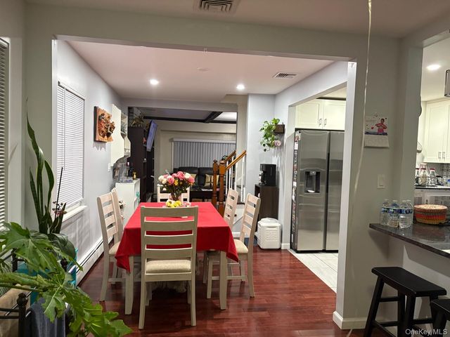 95 Horton Avenue, Valley Stream, NY 11581