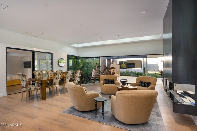 5311 E MITCHELL Drive, Phoenix, AZ 85018