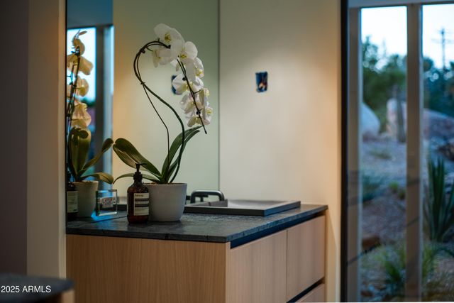 5311 E MITCHELL Drive, Phoenix, AZ 85018